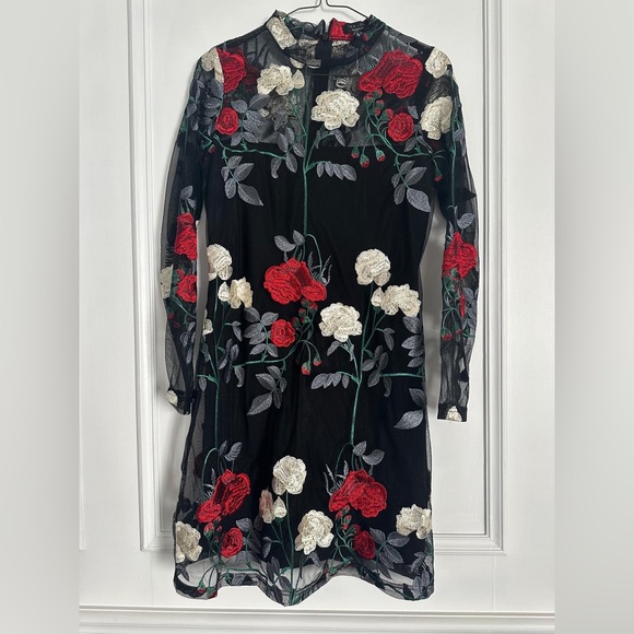 Brand new and never worn dress - Picture 2 of 3